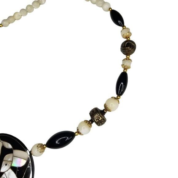 Panda Mom & Baby Pendant Beaded Necklace Mother of Pearl VINTAGE Jewlery - Picture 6 of 6